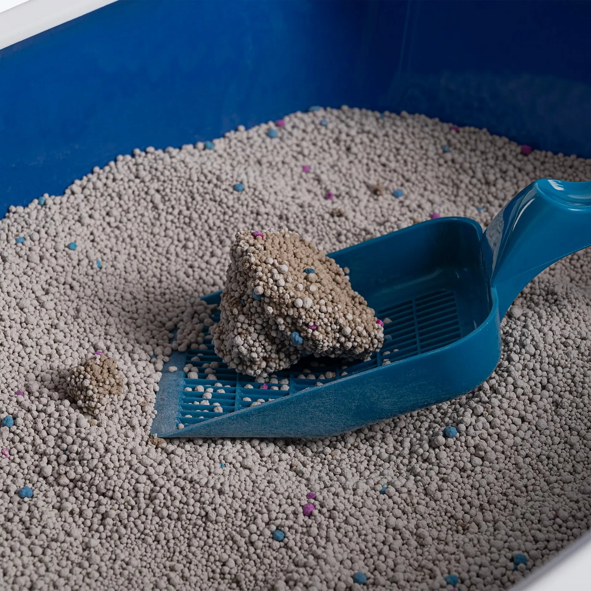 Clay cat litter